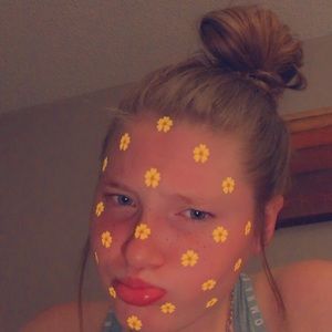 Meet your Posher, April